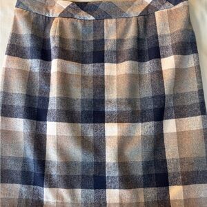 Chadwicks Wool Blend Plaid Pencil Skirt. Navy/Tan/Cream Plaid. Size 16.
